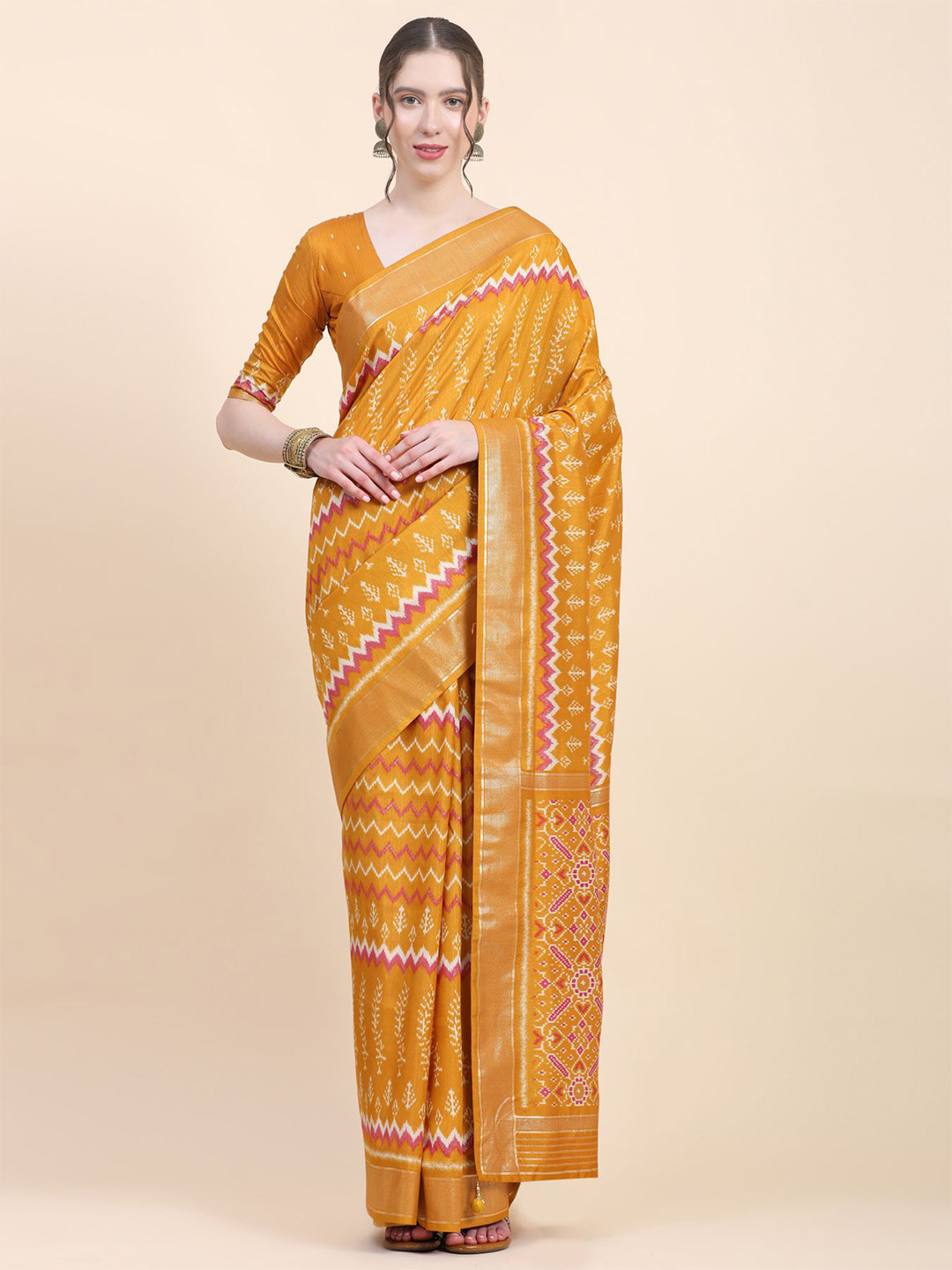 

Phenav Geometric Printed Zari Pure Silk Patola Saree, Yellow