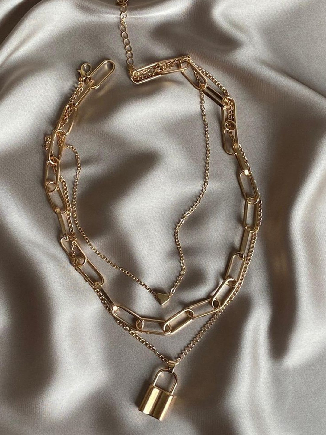 

FIMBUL Gold-Plated Alloy Layered Lock Pendant Chain