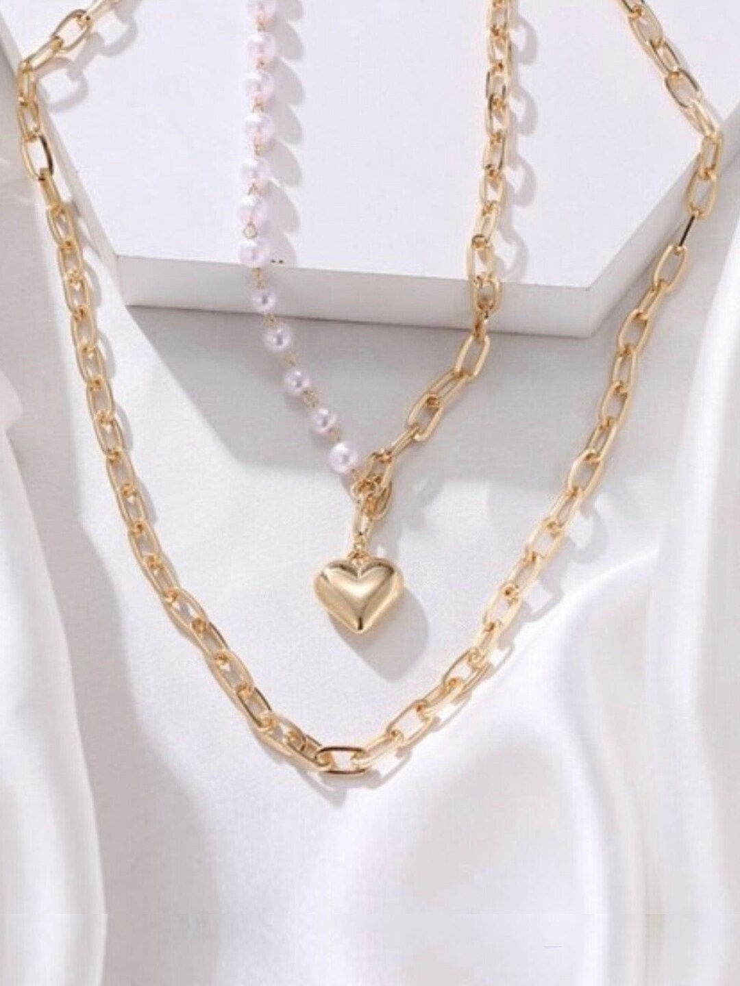 

Krelin Gold-Plated Layered Chain With Heart Shape Pendant