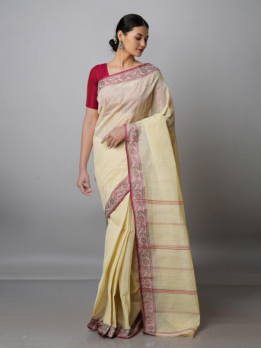 

Unnati Silks Floral Woven Design Pure Cotton Taant Saree, Beige