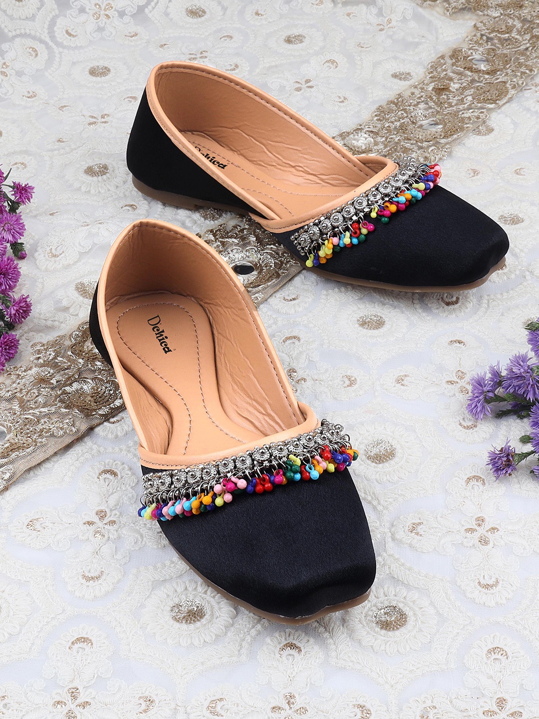 

DChica Girls Ethnic Embellished Square Toe Fabric Mojaris, Black