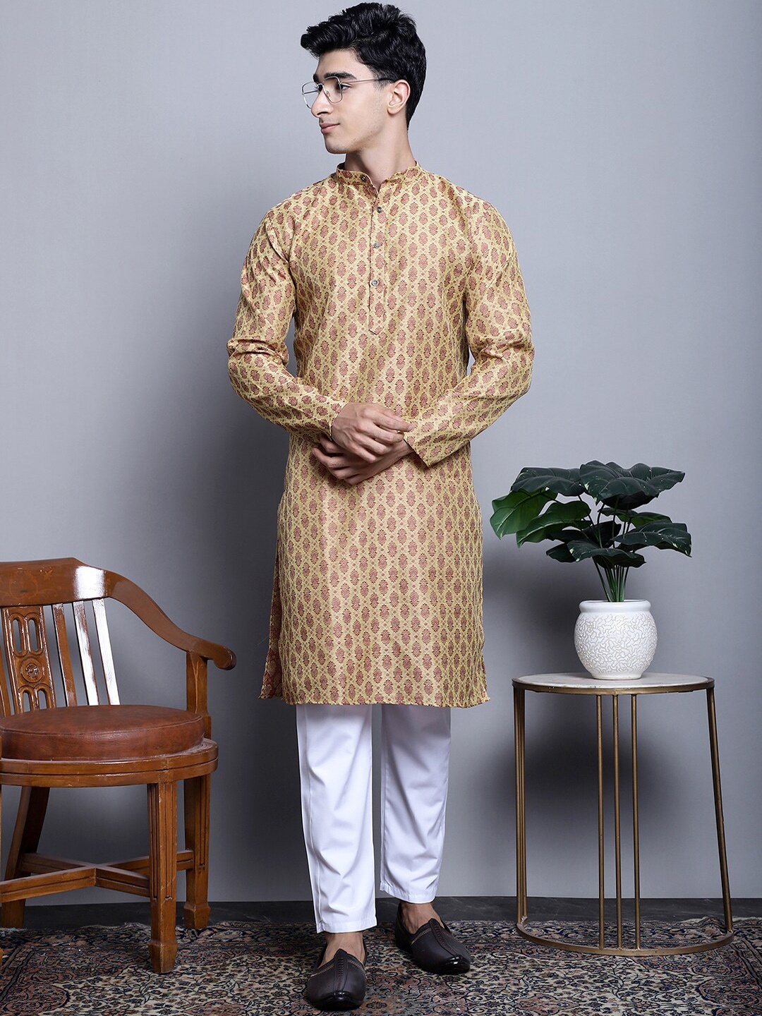 

Jompers Ethnic Motifs Woven Design Mandarin Collar Straight Kurta & Pyjamas, Yellow