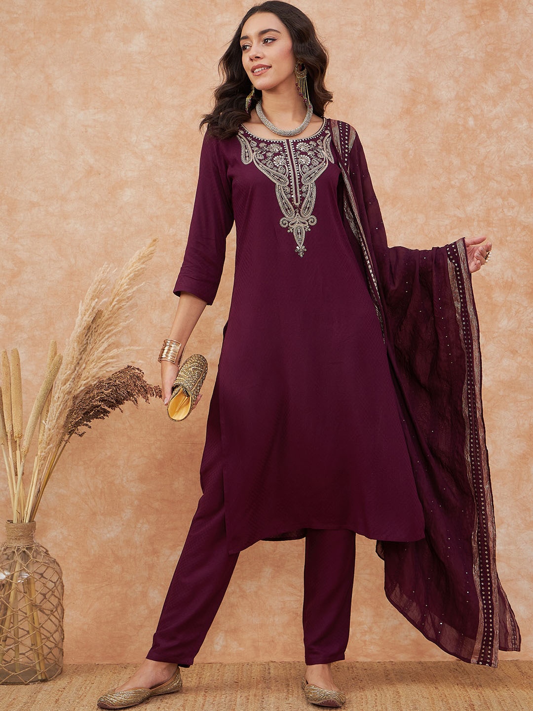 

Sangria Paisley Embroidered Straight Kurta With Trouser & Dupatta, Purple