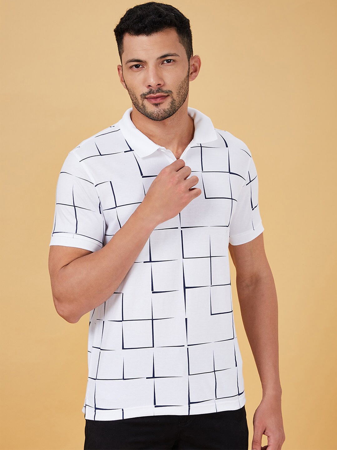 

BYFORD by Pantaloons Checked Monochrome Slim Fit T-Shirt, White
