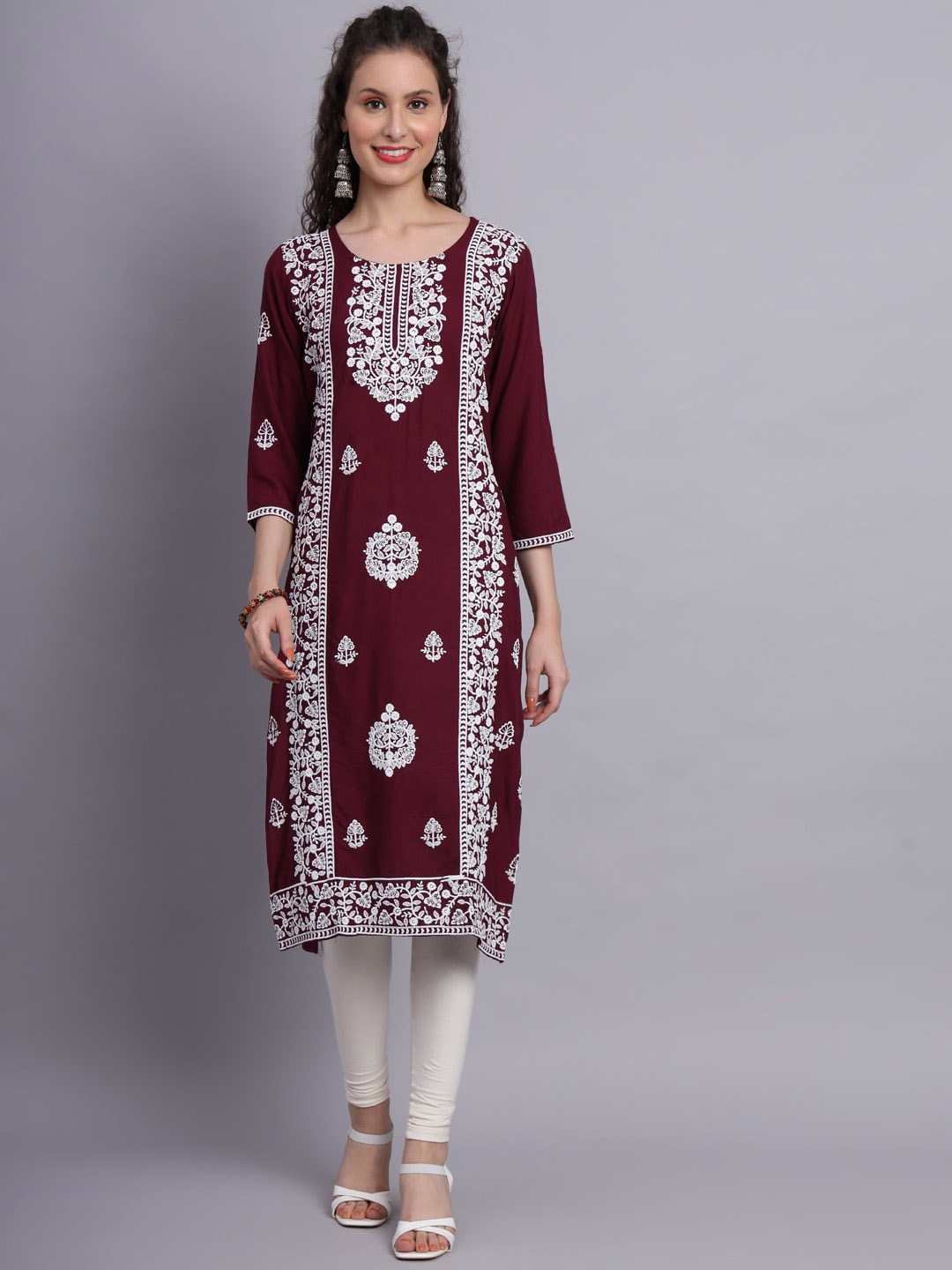 

VAIRAGEE Ethnic Motifs Embroidered Thread Work Kurta, Burgundy