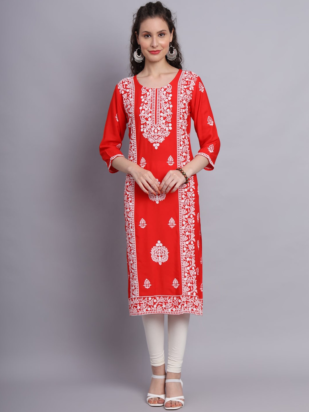 

VAIRAGEE Ethnic Motifs Embroidered Thread Work Kurta, Red