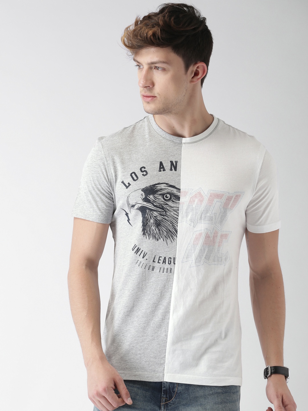 

Celio Men Grey & White Colourblocked Round Neck T-shirt