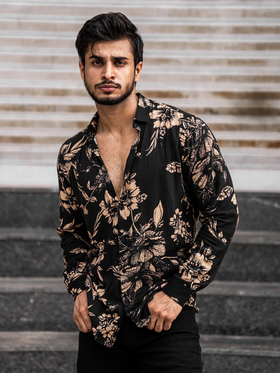 

Powerlook Floral Printed India Slim Casual Shirt, Black