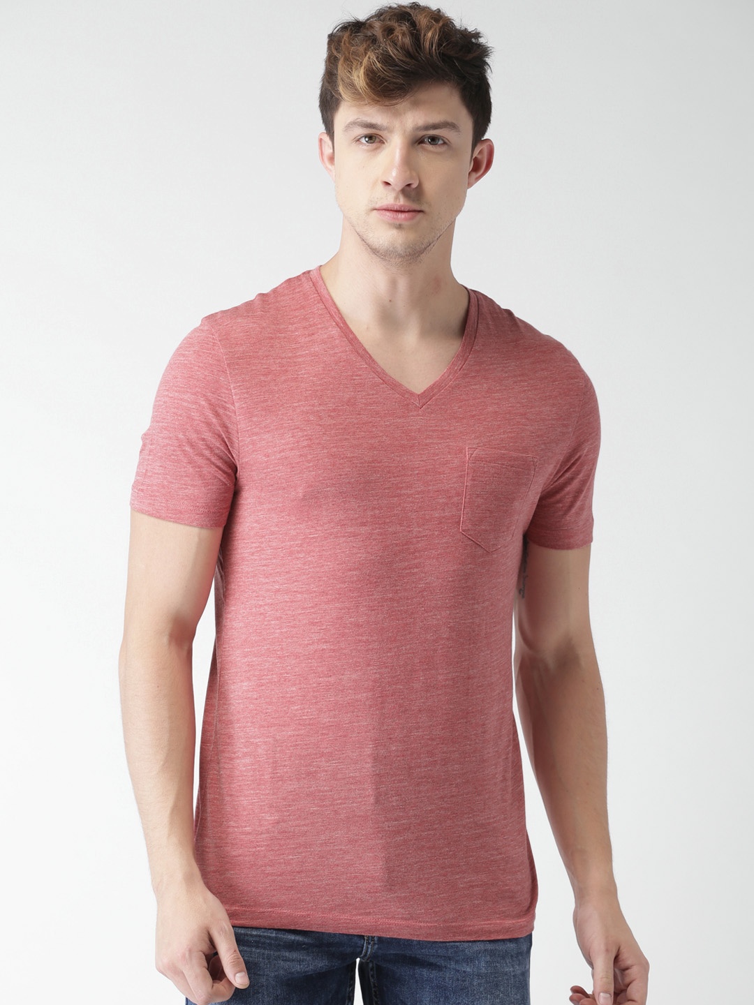 

Celio Men Peach-Coloured Solid V-Neck T-shirt