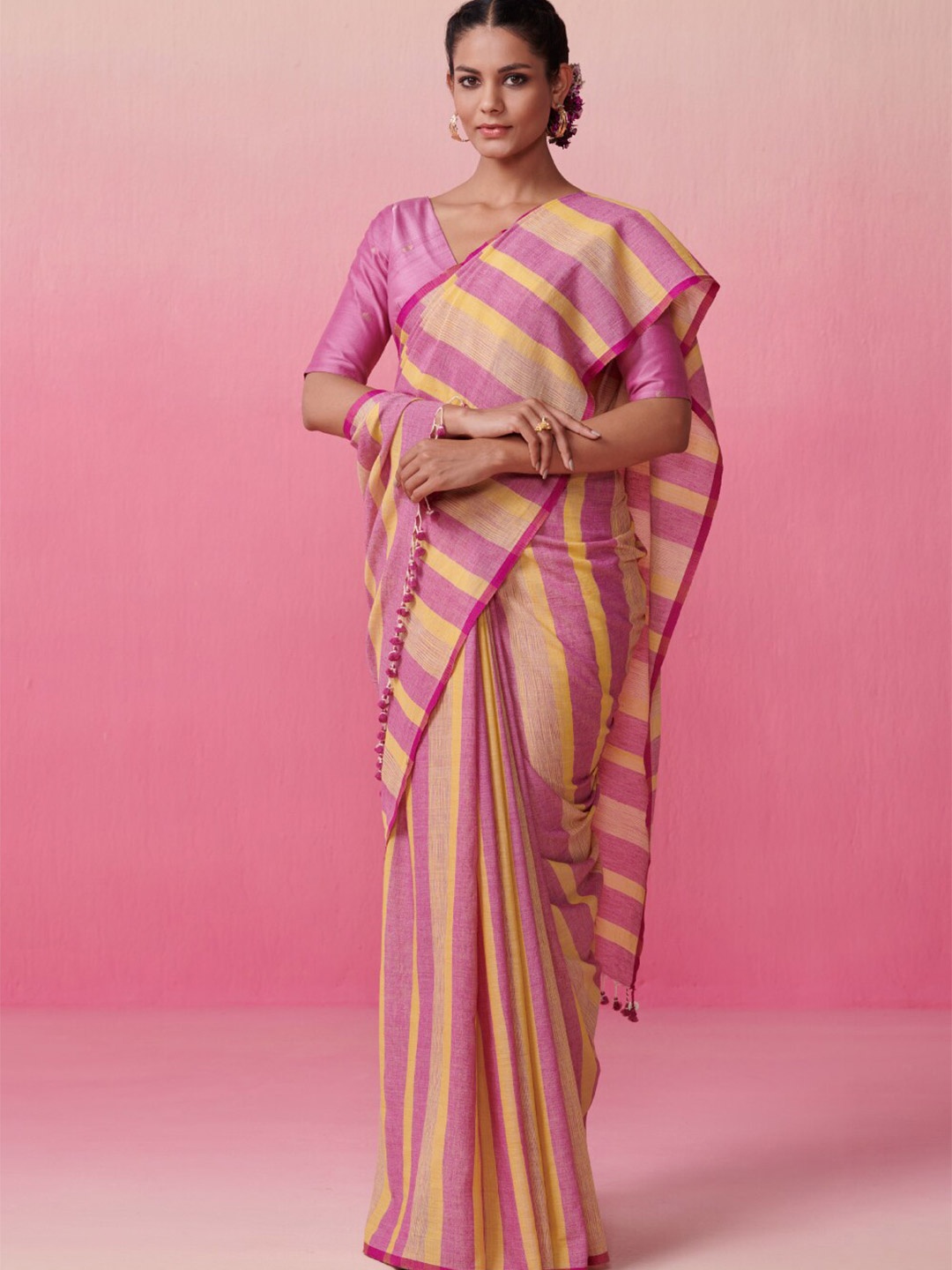 

Dressfolk Striped Pure Cotton Saree, Pink
