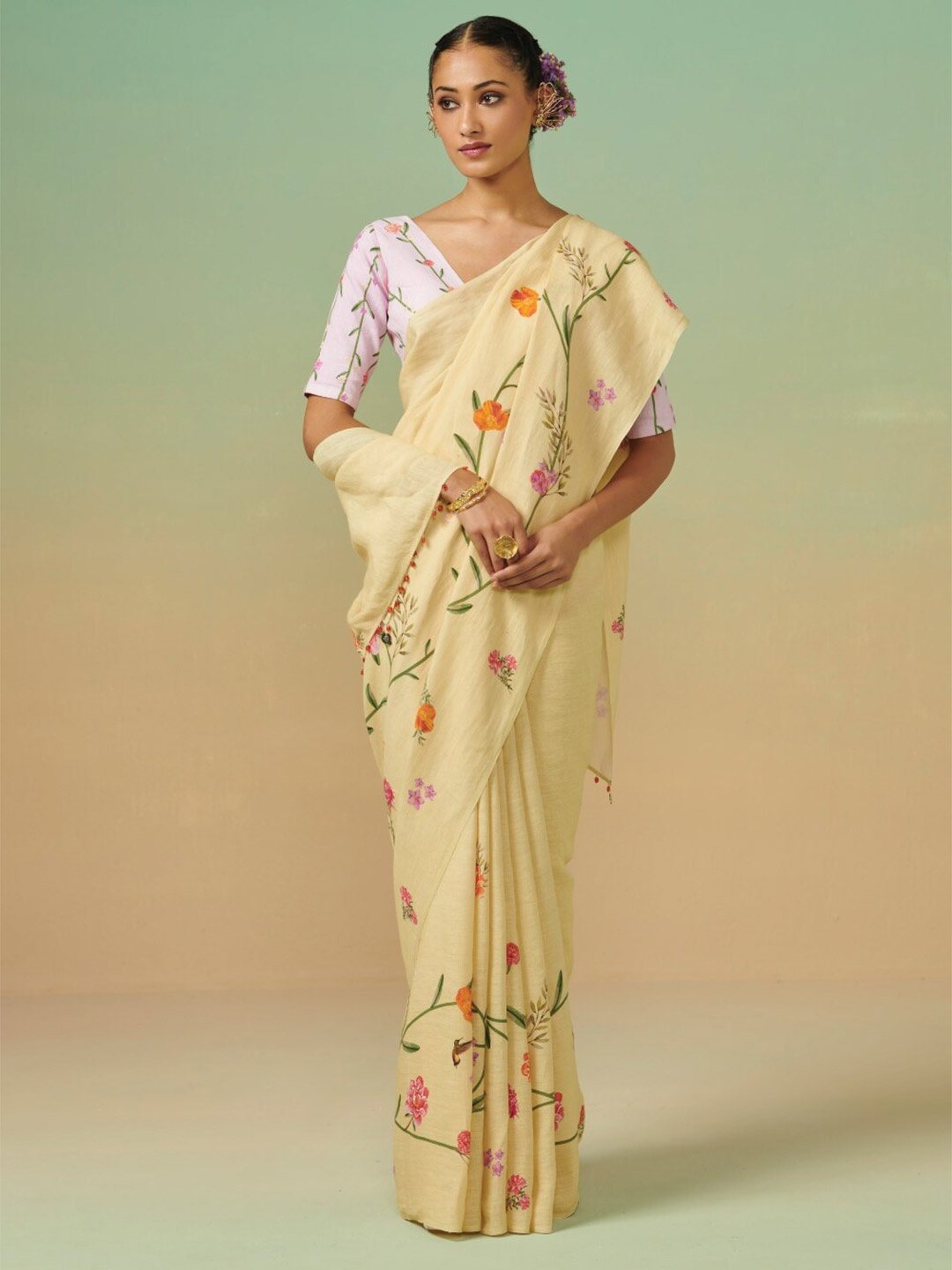 

Dressfolk Floral Printed Pure Linen Saree, Yellow