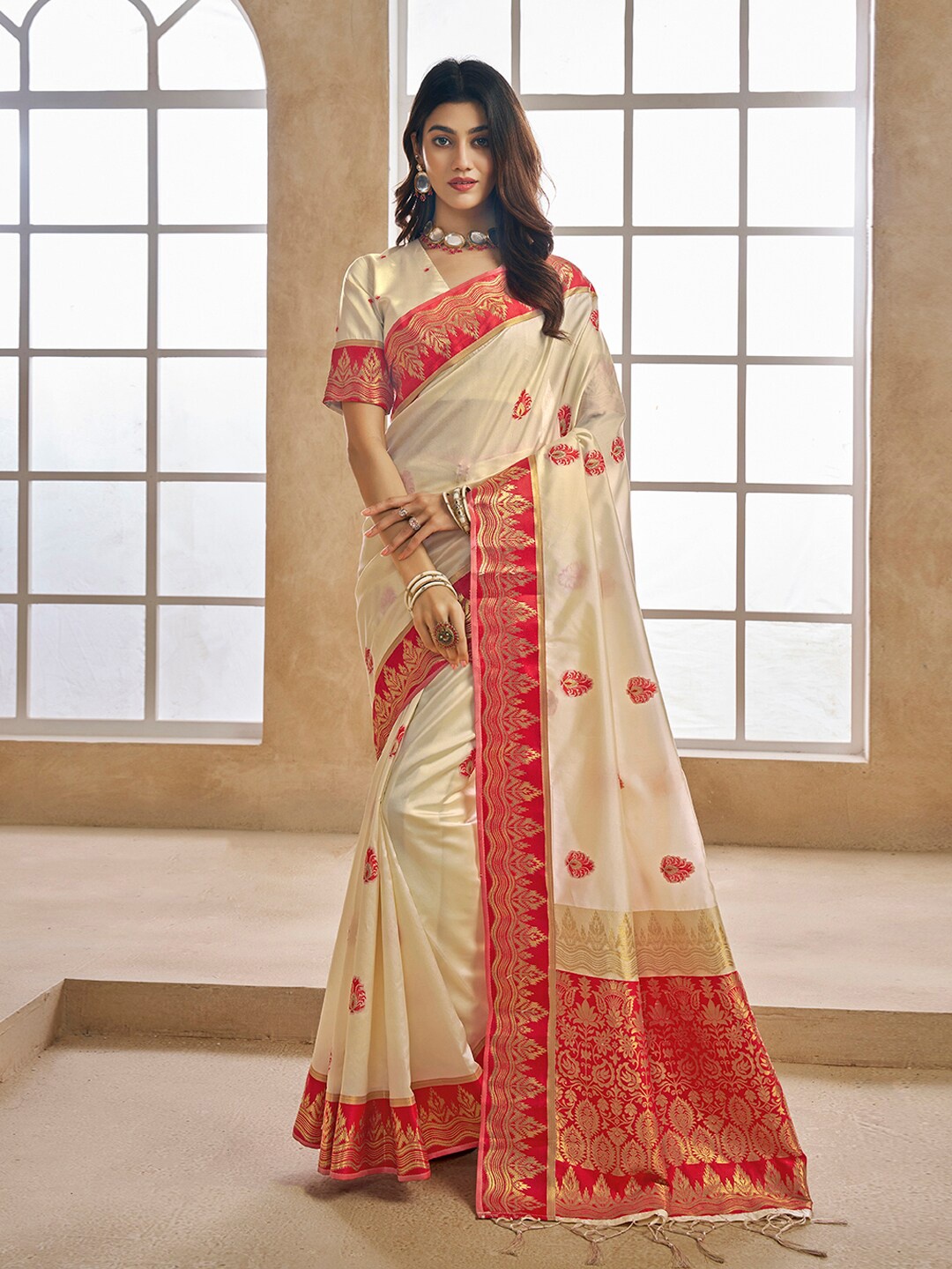 

Inddus Ethnic Motifs Woven Design Zari Detailed Saree, Off white