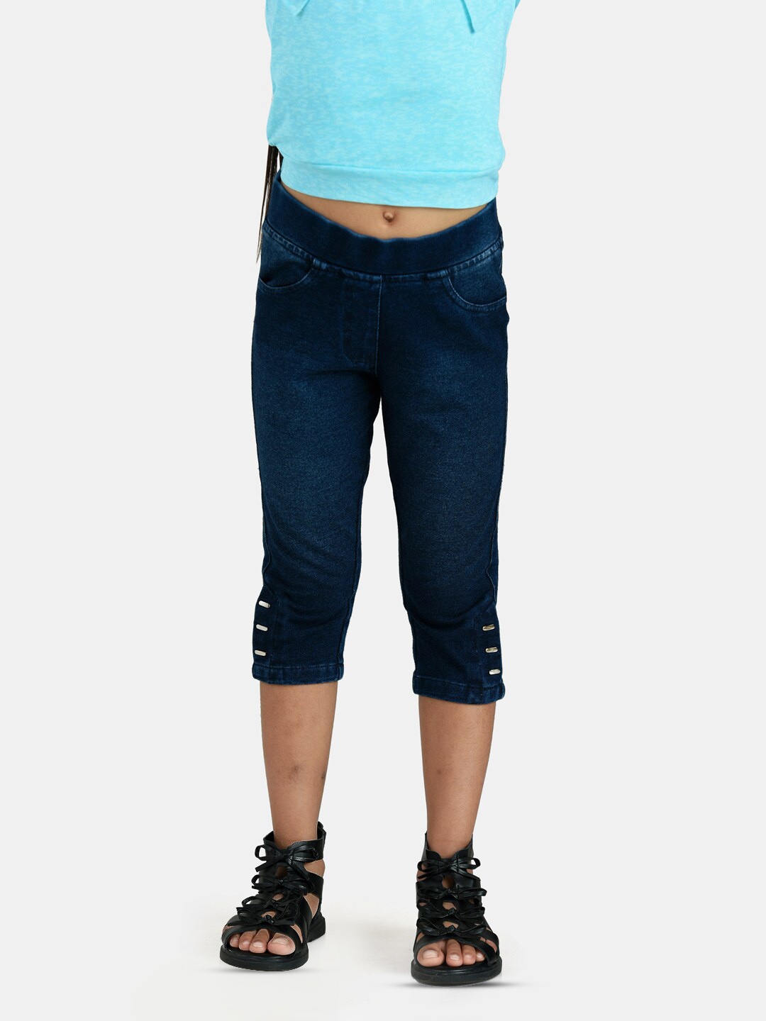 

Peppermint Girls Slim Fit Low-Rise Pure Cotton Capris, Blue
