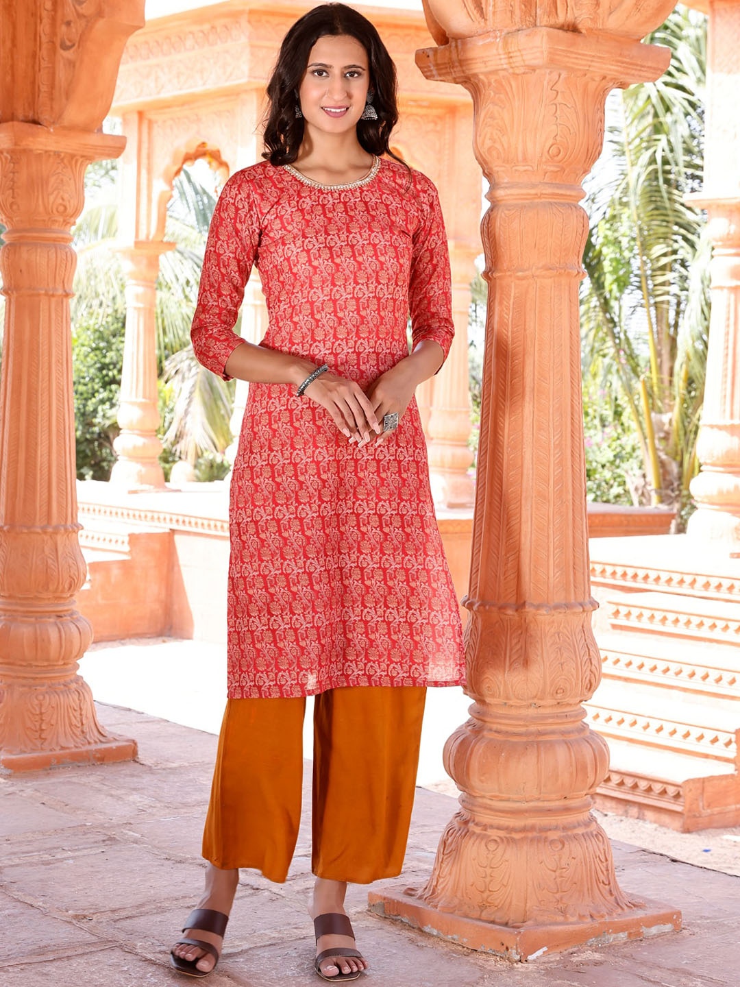 

Tikhi Imli Ethnic Motifs Printed Straight Kurta, Red