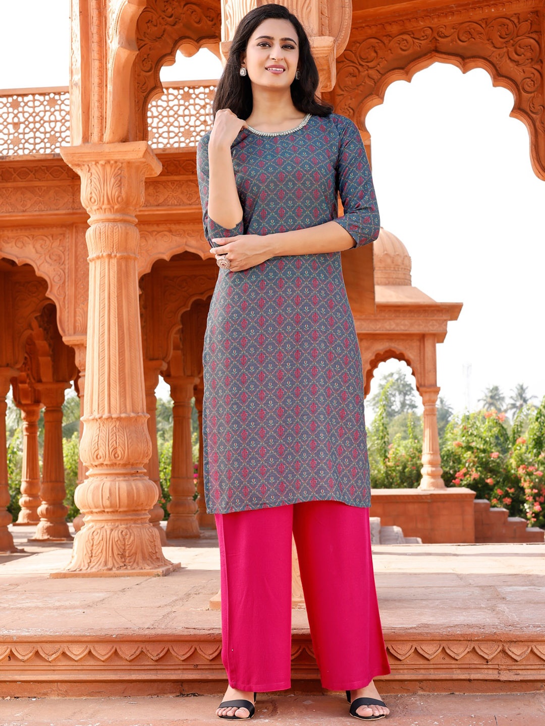 

Tikhi Imli Floral Printed Straight Kurta, Grey