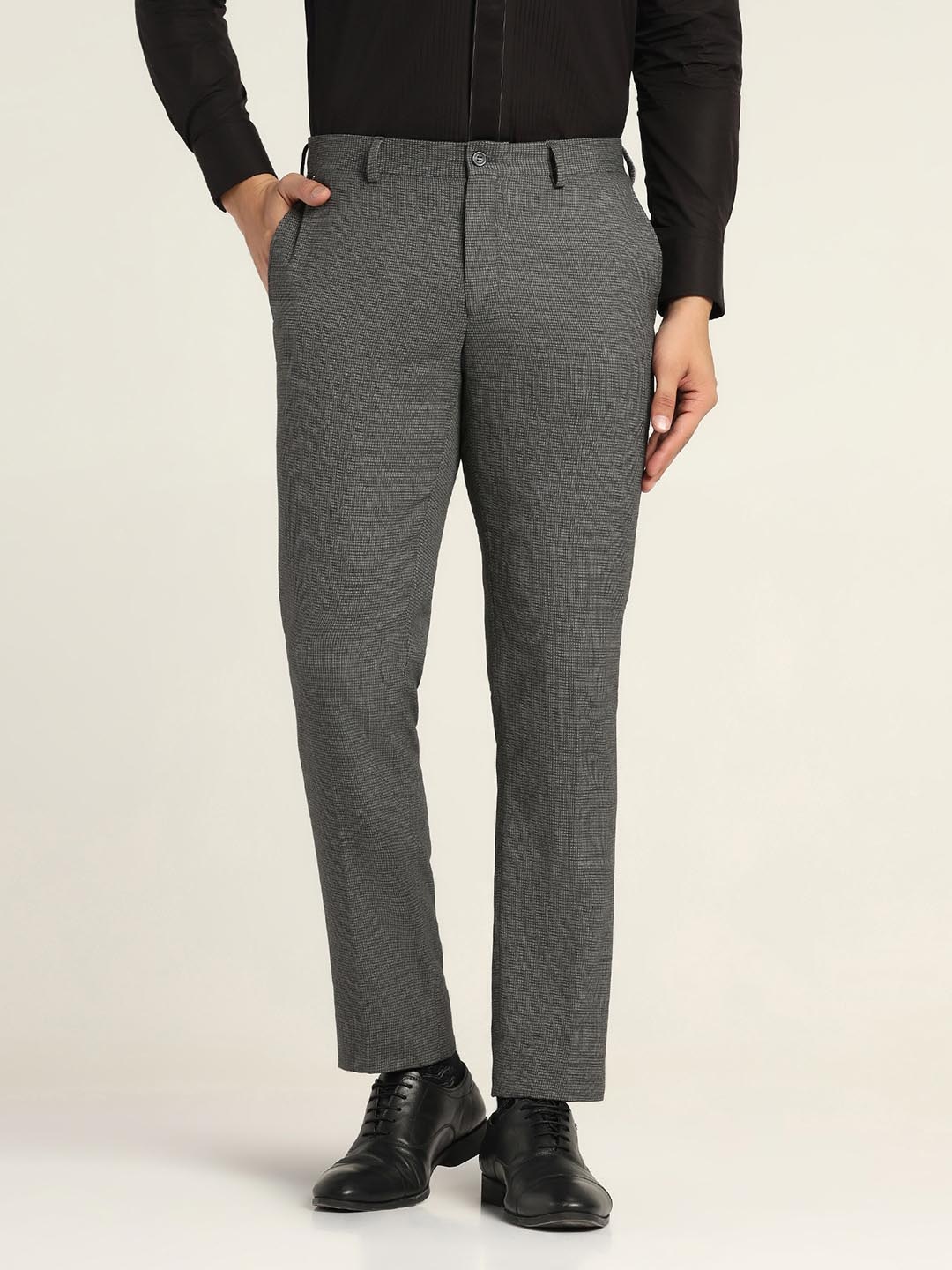 

Blackberrys Men Striped Slim Fit Low-Rise Formal Trousers, Grey