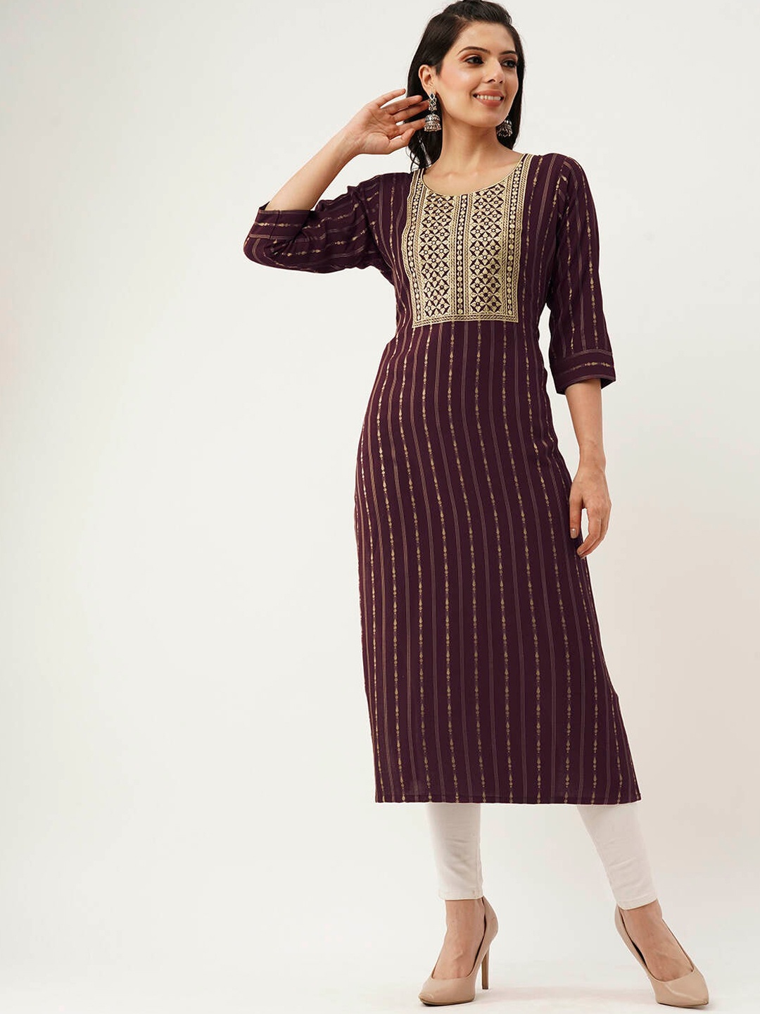 

ZOLA Ethnic Motifs Embroidered Mirror Work Kurta, Burgundy