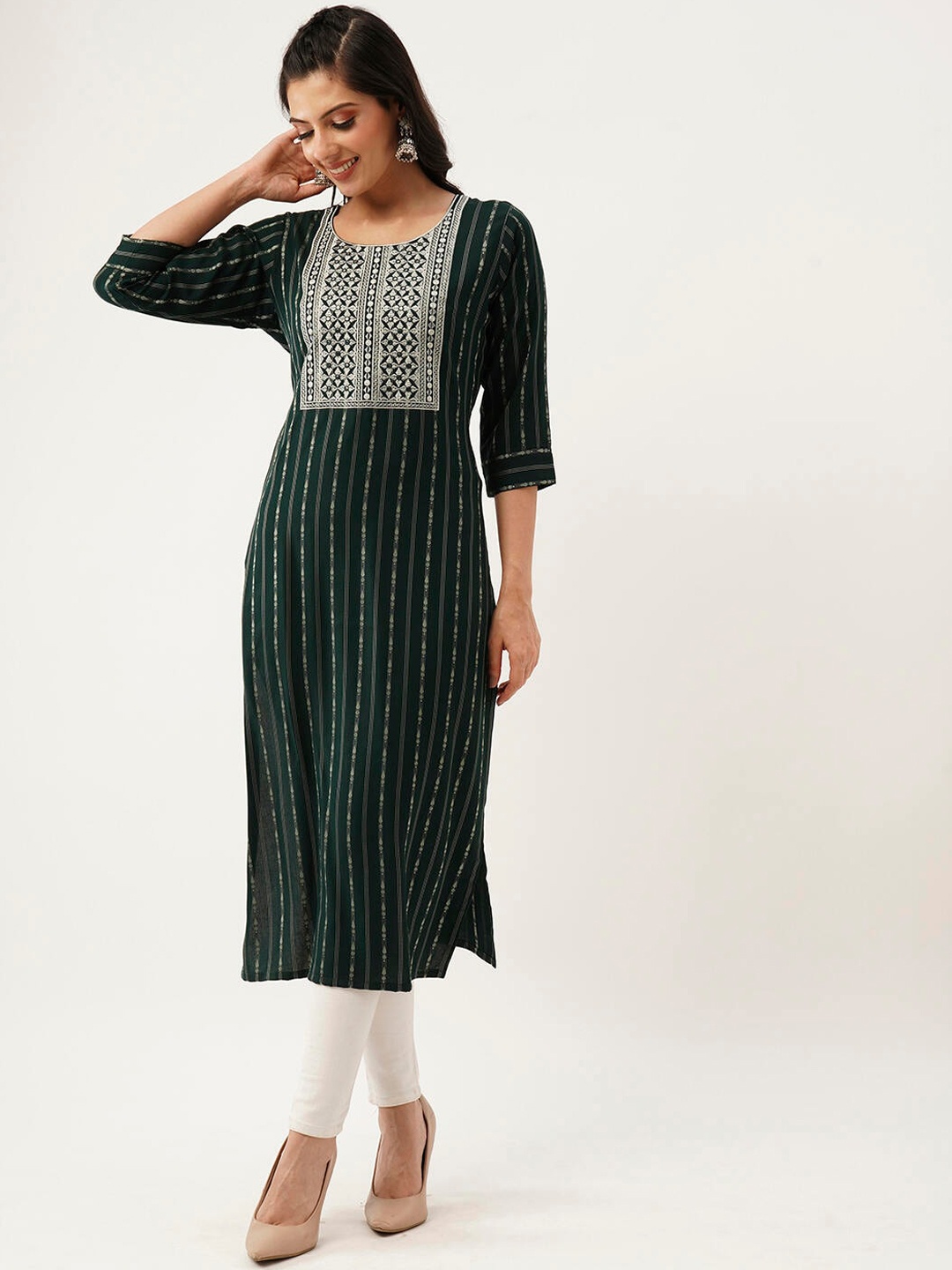 

ZOLA Ethnic Motifs Embroidered Mirror Work Kurta, Green