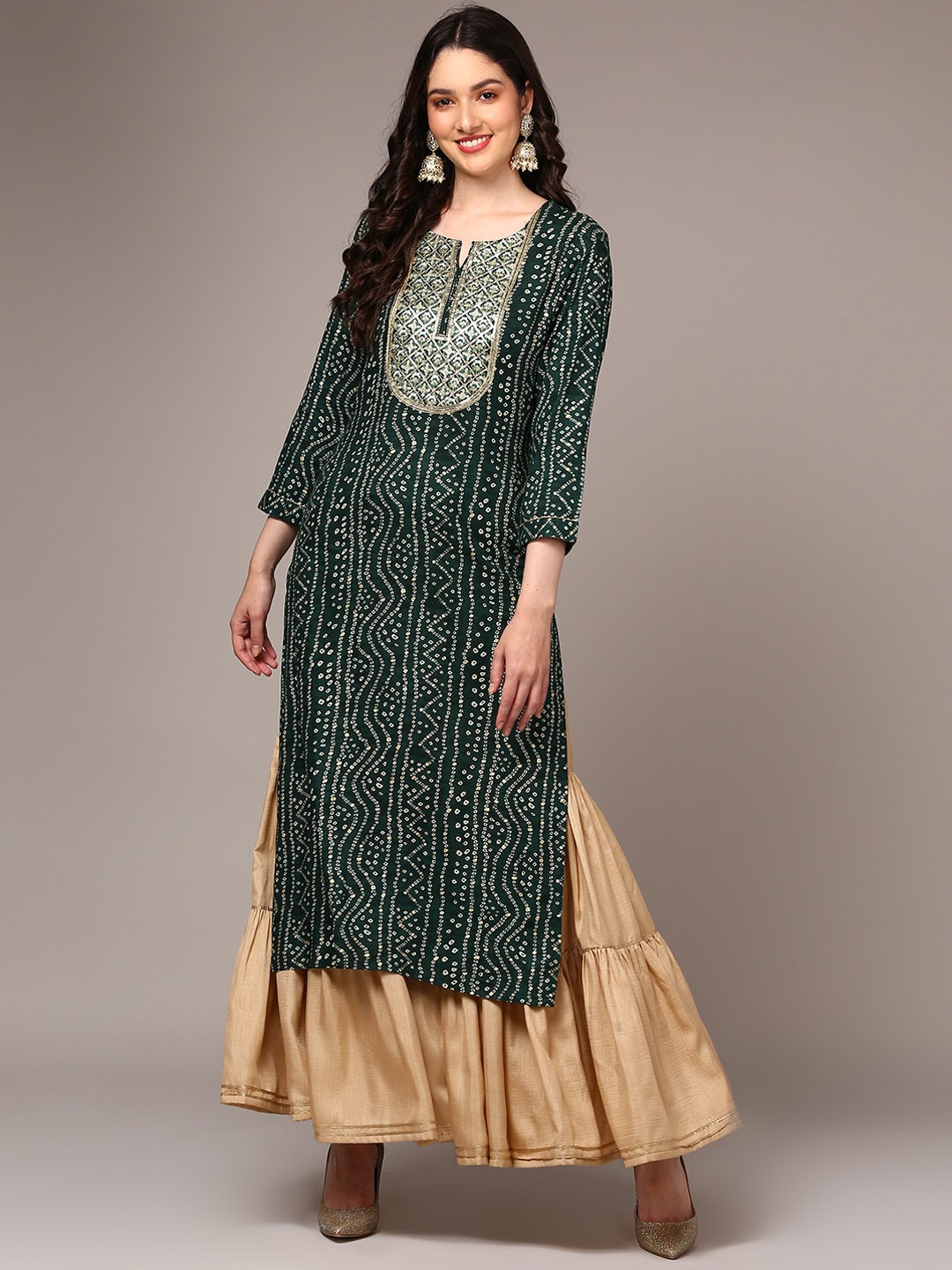 

AHIKA Bandhani Printed Thread Work Straight Kurta, Green