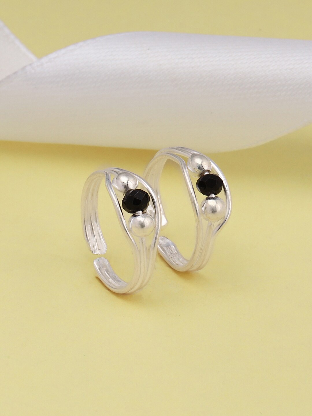 

GIVA Set of Rhodium Plated Artificial Bead Toe Rings, Silver