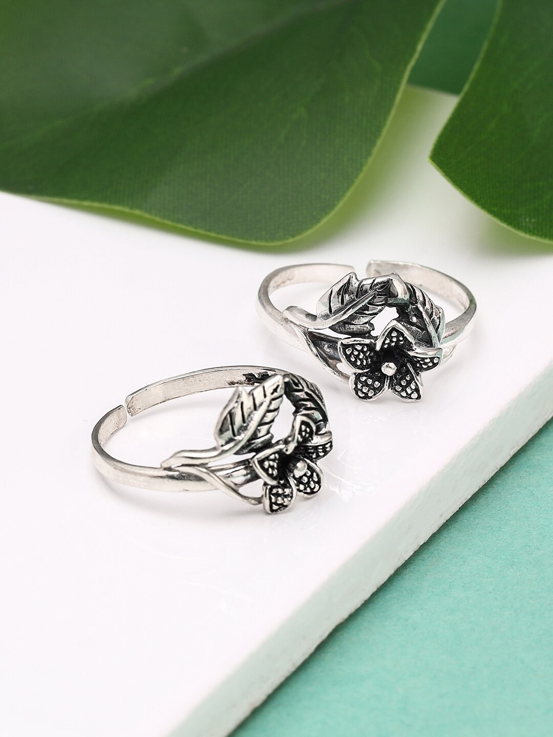 

GIVA Rhodium Plated Adjustable 925 Sterling Silver Toe Rings
