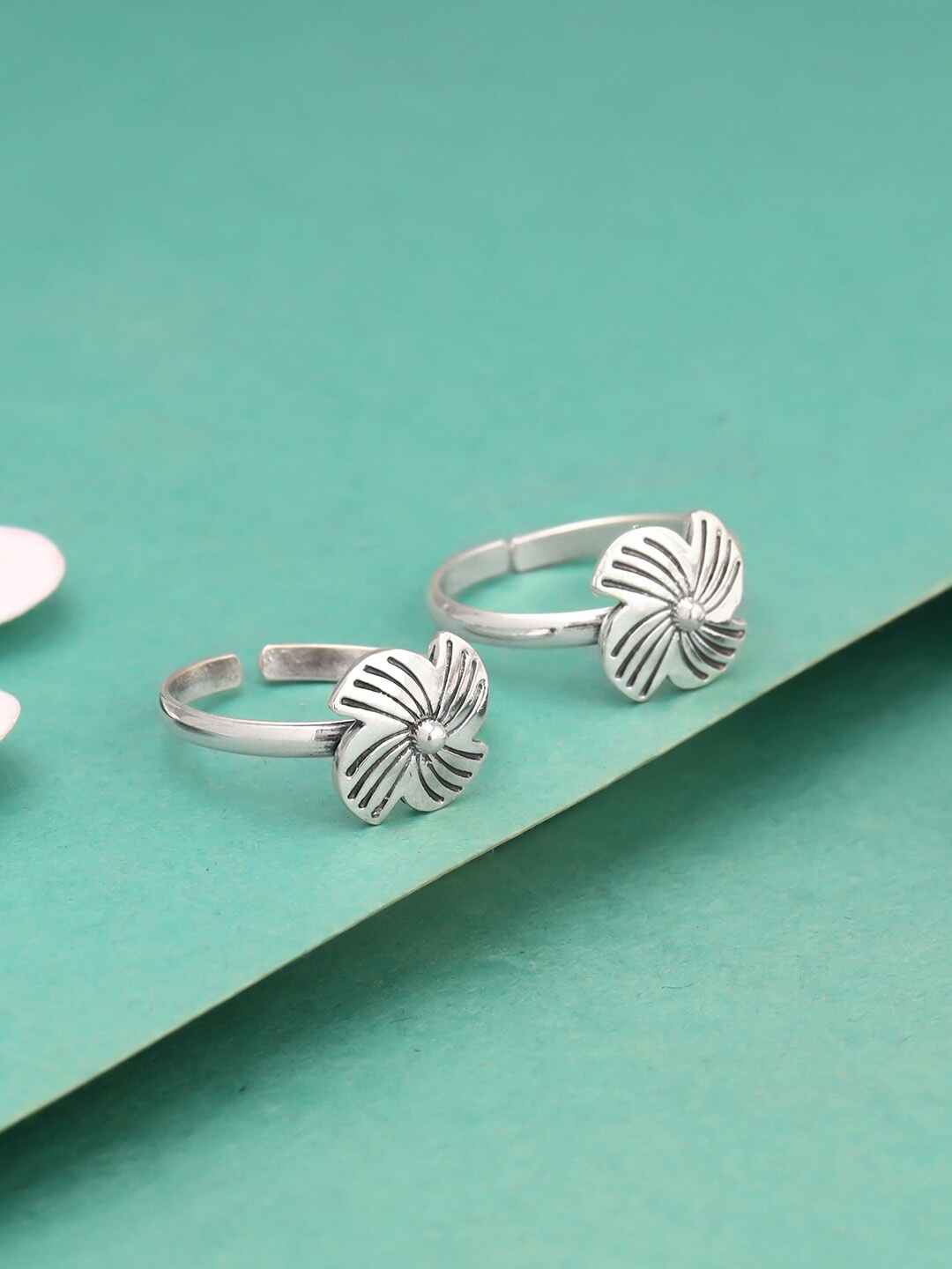 

GIVA Rhodium Plated Adjustable 925 Sterling Silver Toe Rings