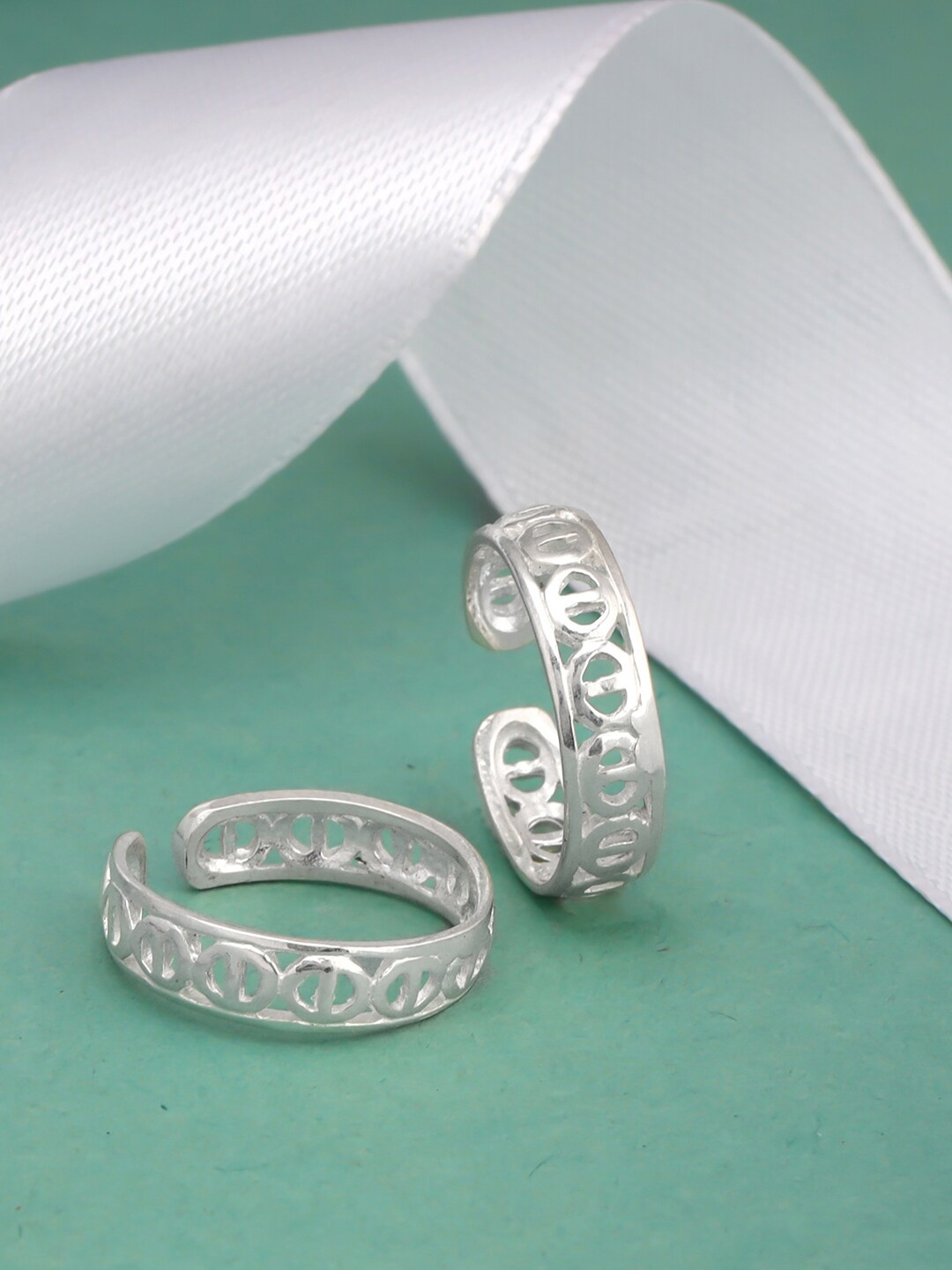 

GIVA Set of 2 Rhodium Plated Adjustable 925 Sterling Silver Toe Rings