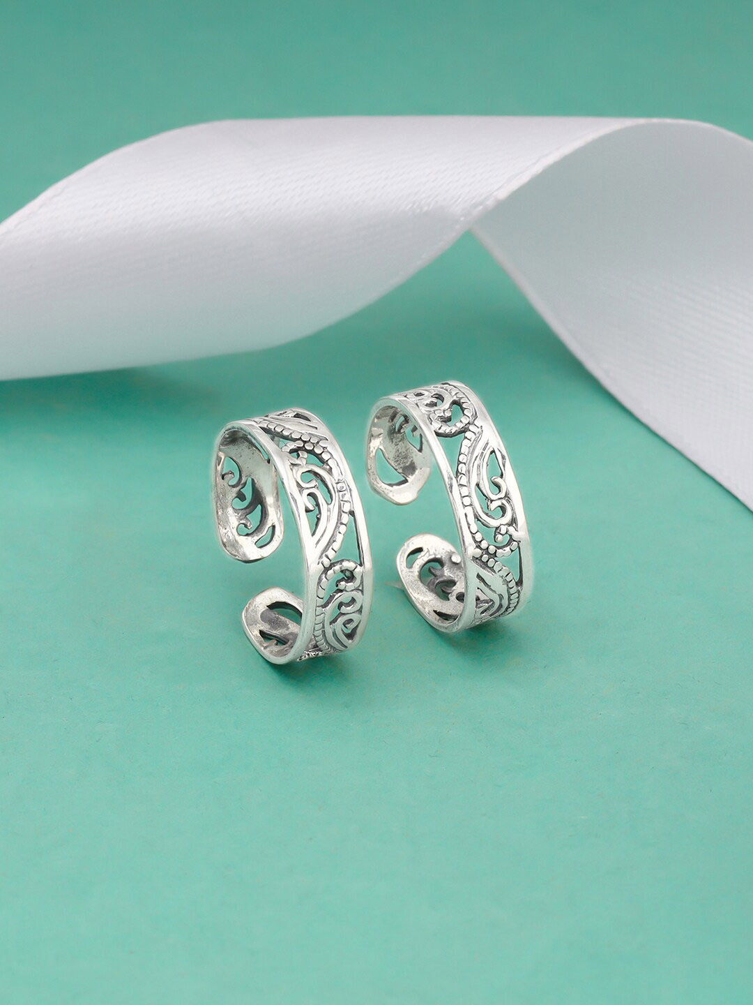 

GIVA Set of 2 Rhodium Plated Adjustable 925 Sterling Silver Toe Rings