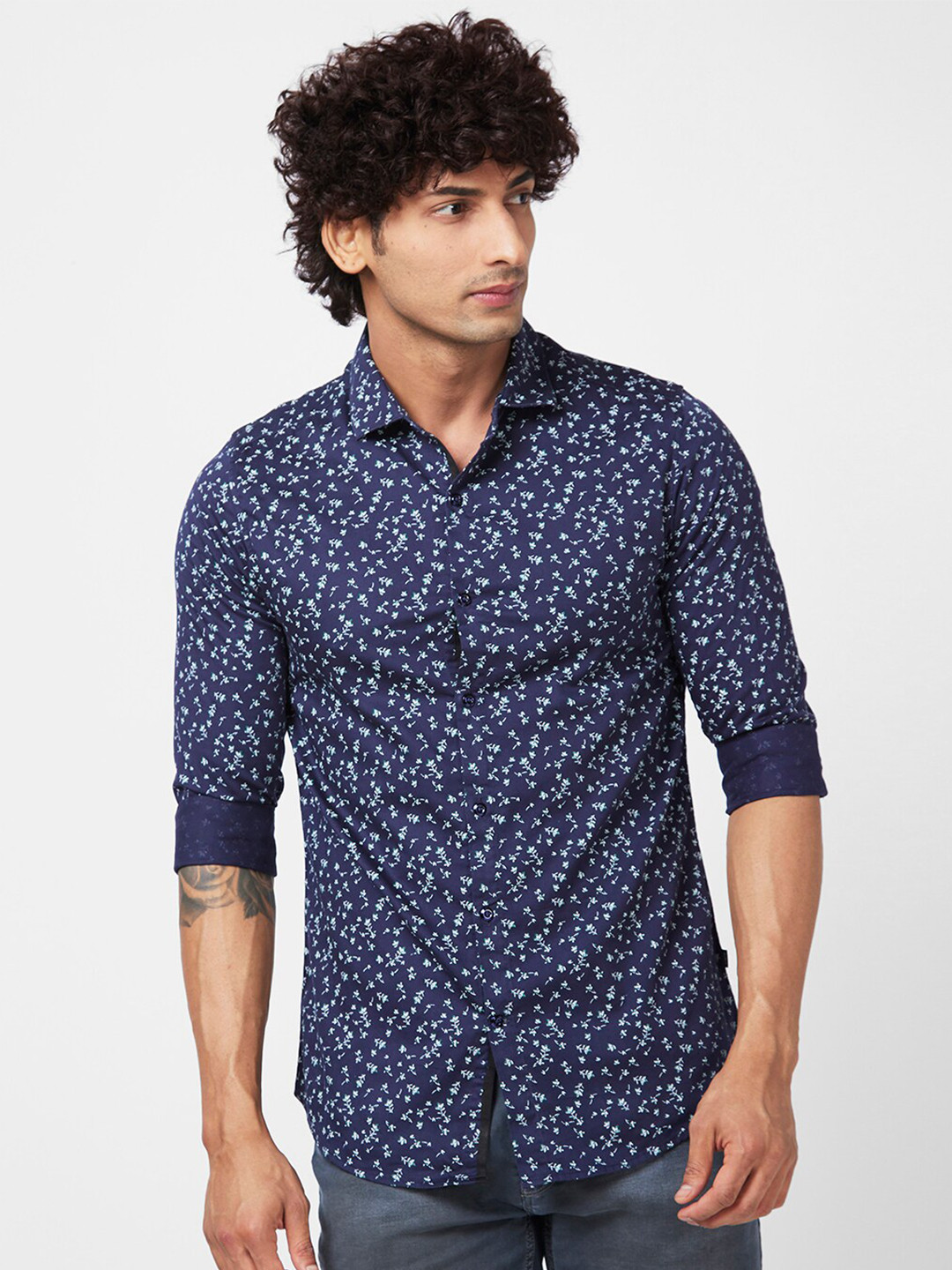 

SPYKAR Slim Fit Floral Printed Opaque Satin Casual Shirt, Navy blue