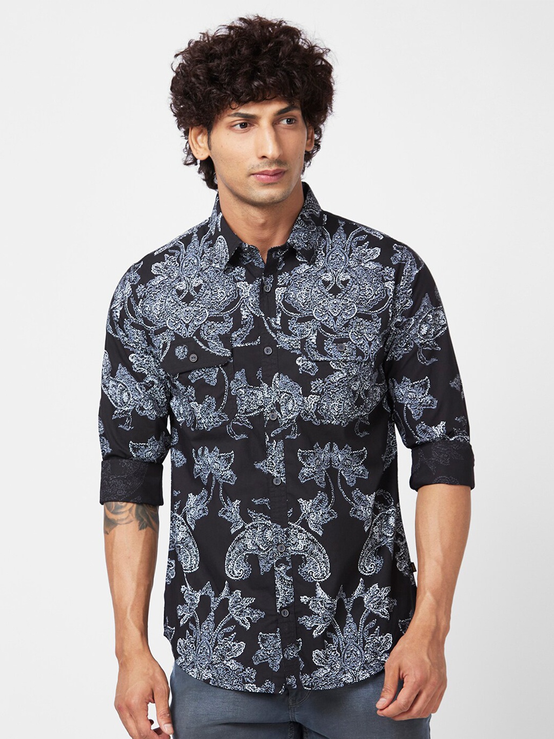 

SPYKAR Slim Fit Floral Printed Casual Shirt, Black