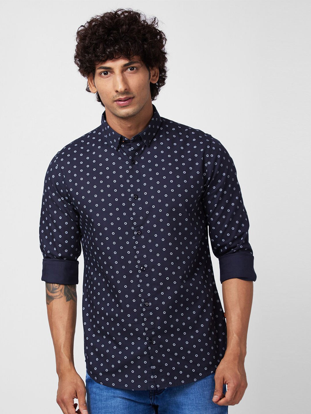 

SPYKAR Slim Fit Geometric Printed Casual Shirt, Blue