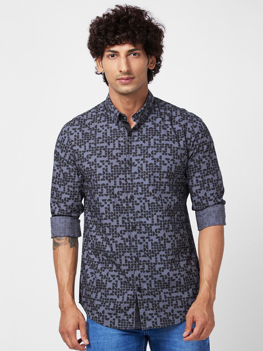 

SPYKAR Slim Fit Geometric Printed Cotton Casual Shirt, Grey