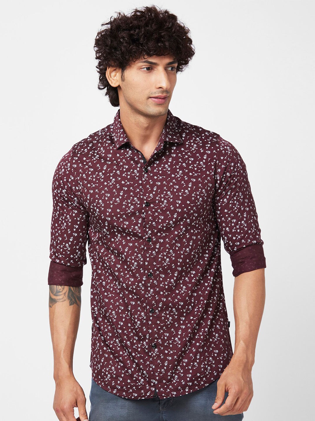 

SPYKAR Slim Fit Floral Printed Opaque Satin Casual Shirt, Maroon