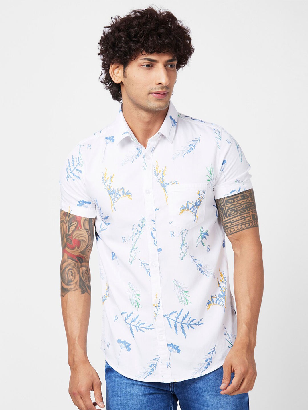 

SPYKAR Men Slim Fit Floral Printed Cotton Casual Shirt, White