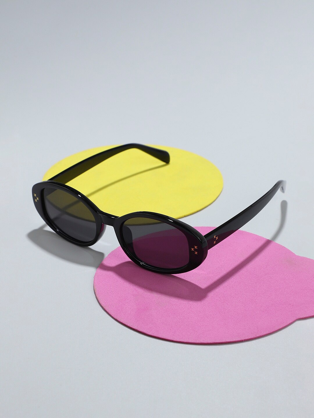 

HAUTE SAUCE by Campus Sutra Unisex Oval Sunglasses with UV Protected Lens, Black