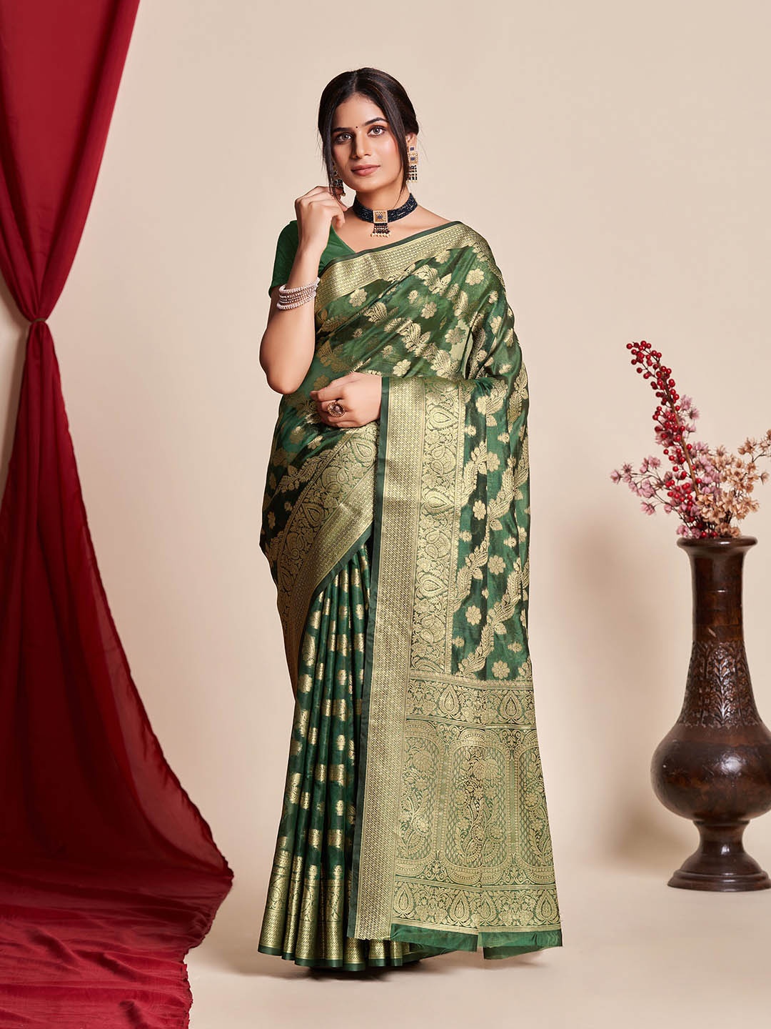 

Mitera Green & Gold-Toned Floral Woven Design Zari Detailed Organza Saree