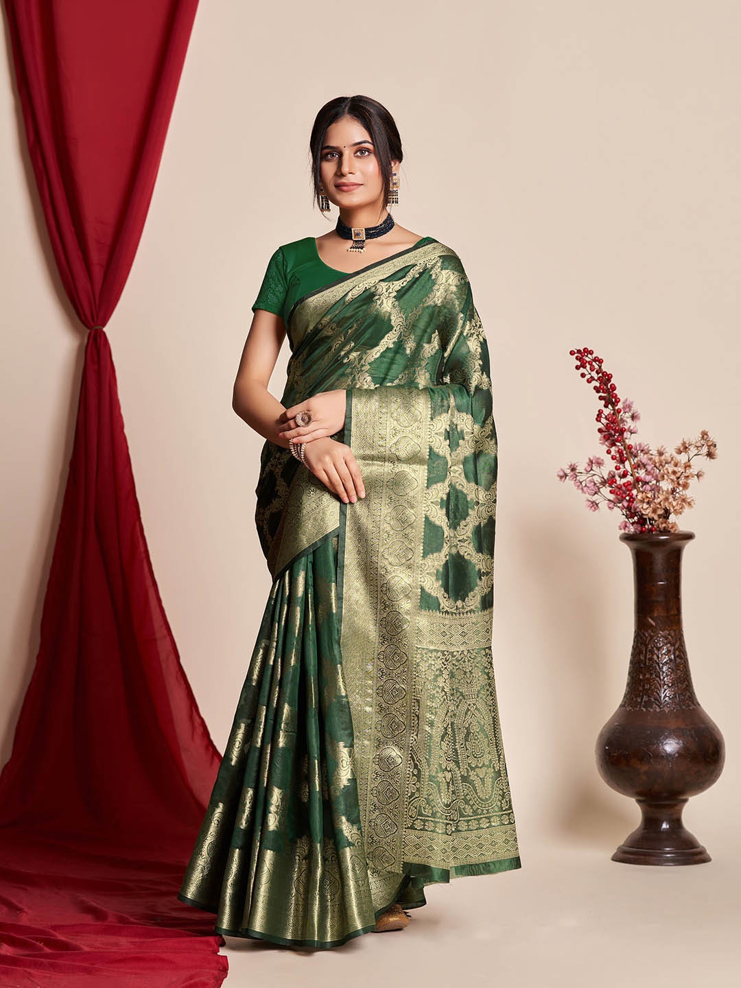 

Mitera Green & Gold-Toned Ethnic Motifs Woven Design Zari Detailed Organza Saree