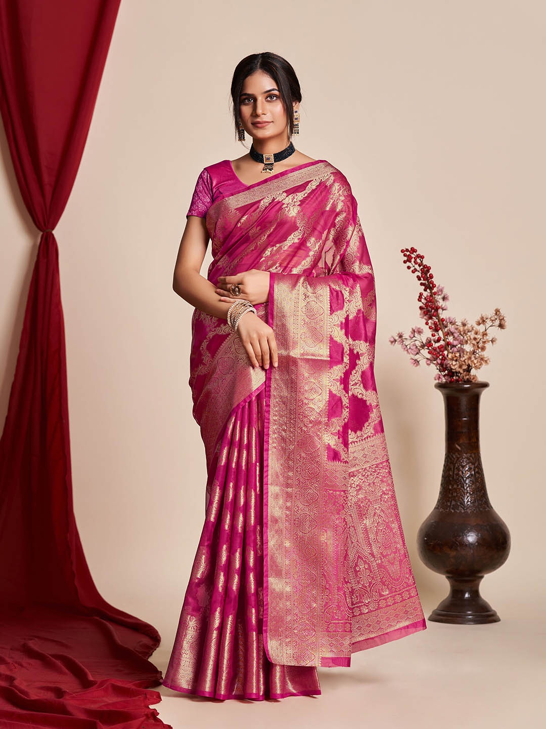 

Mitera Floral Woven Design Zari Organza Banarasi Saree, Pink