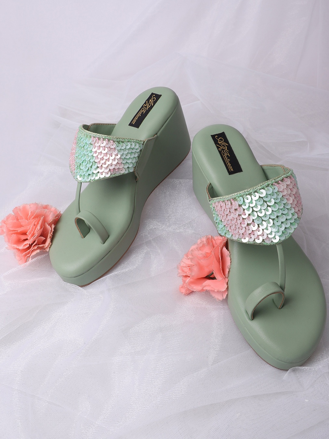 

AZ Footwear Ethnic Embellished Party One Toe Wedges, Green