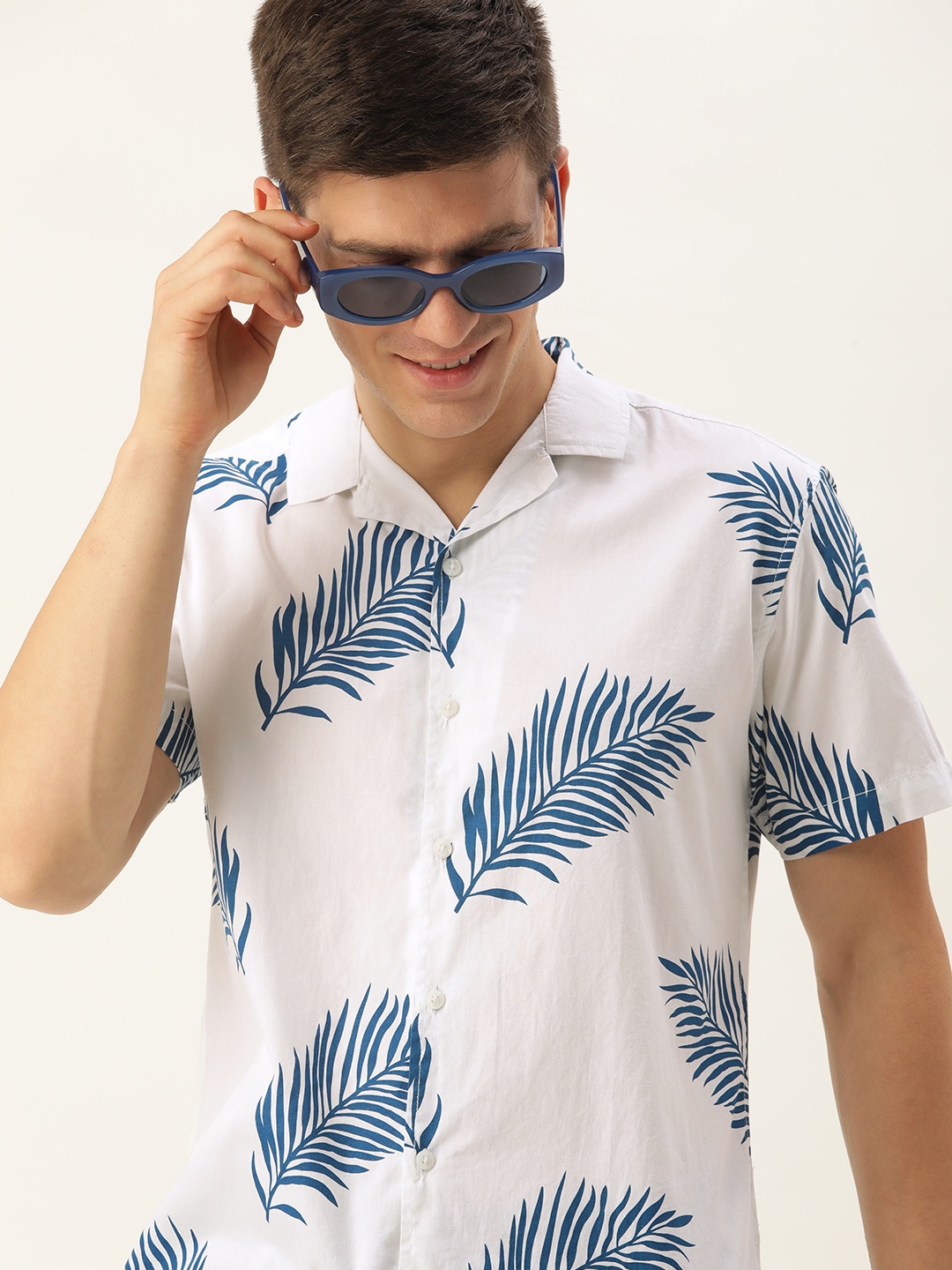 

Mast & Harbour Men Classic Slim Fit Opaque Printed Casual Shirt, White