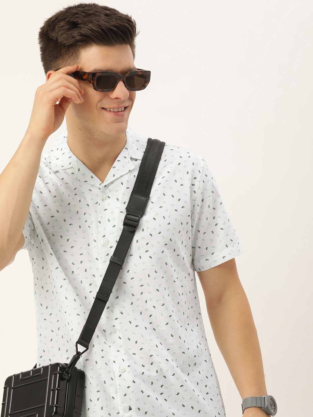 

Mast & Harbour Men Classic Slim Fit Opaque Floral Printed Casual Shirt, White