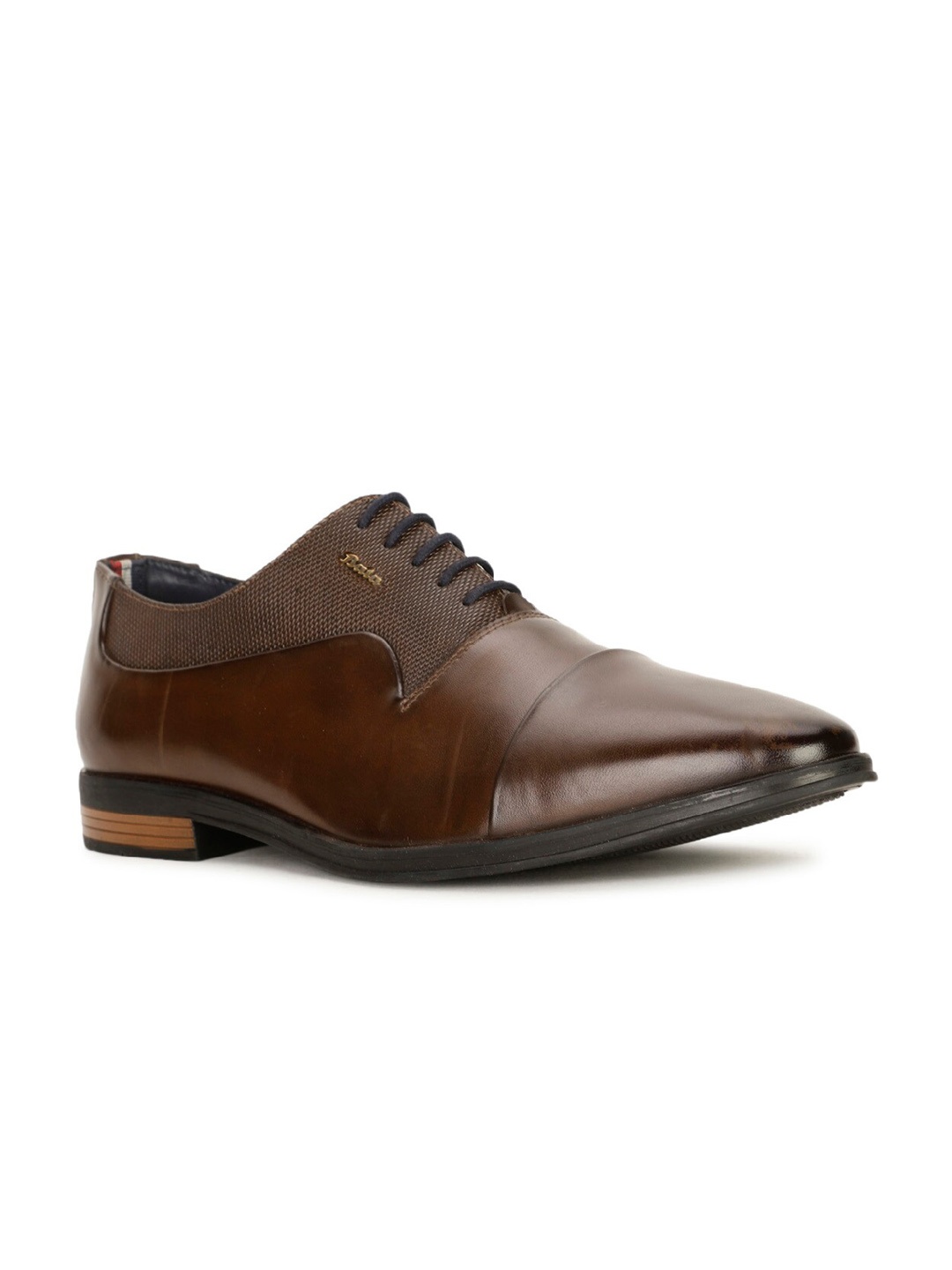 

Bata Men Textured Formal Derbys, Brown