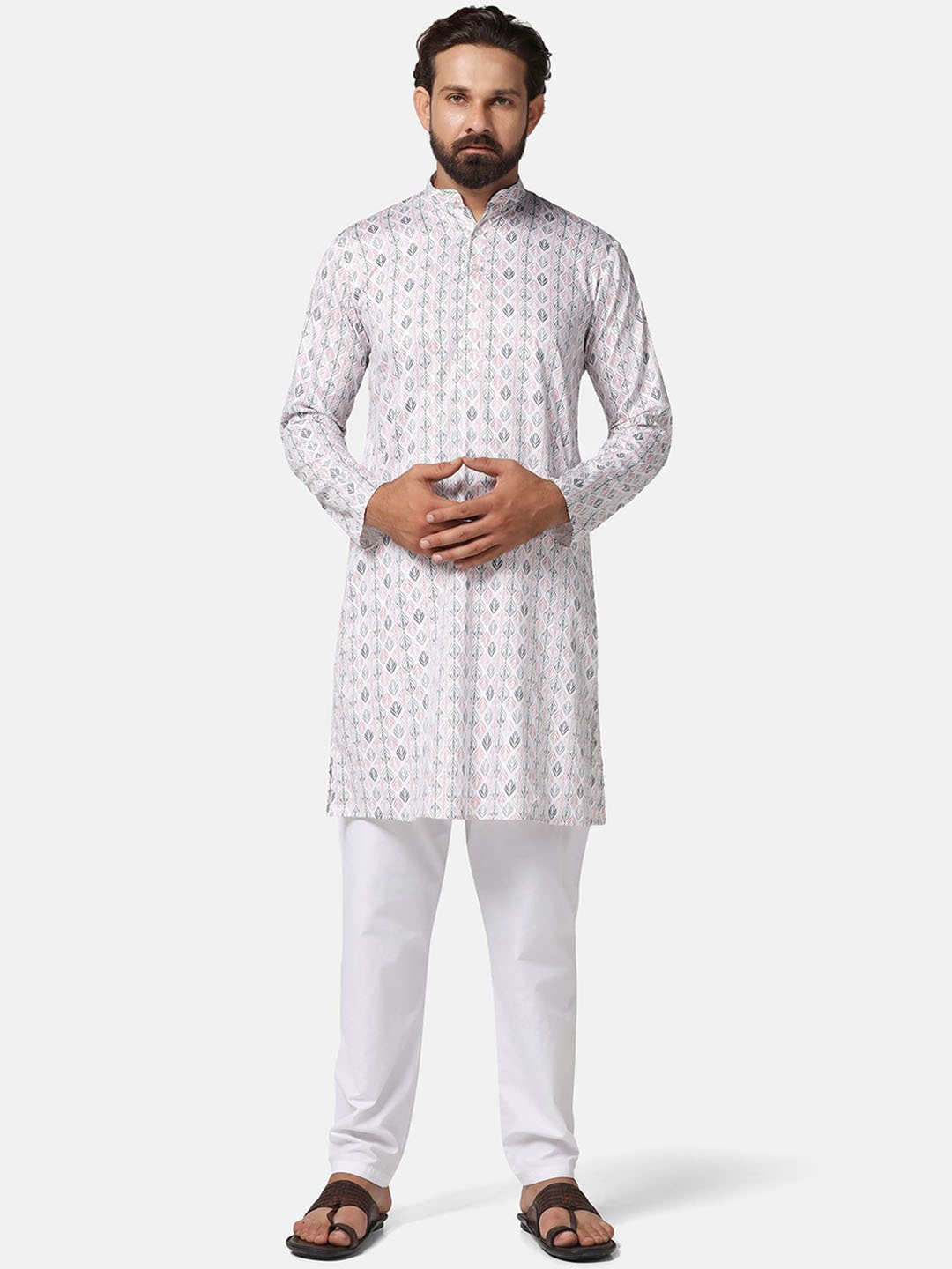 

TAHVO Floral Printed Regular Kurta With Pyjamas, White