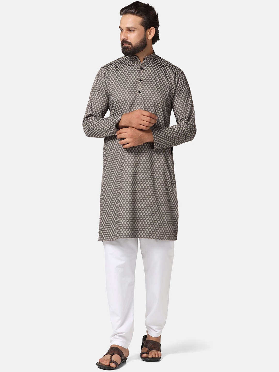 

TAHVO Geometric Printed Regular Kurta With Pyjamas, Grey