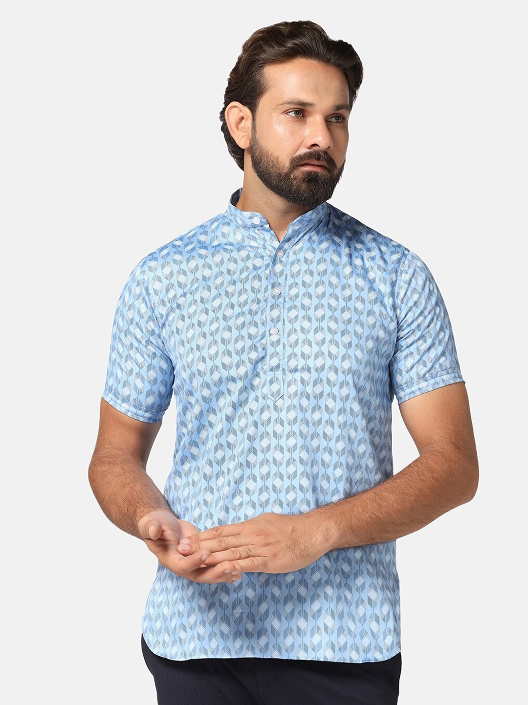 

TAHVO Geometric Printed Smart Slim Fit Cotton Casual Shirt, Blue