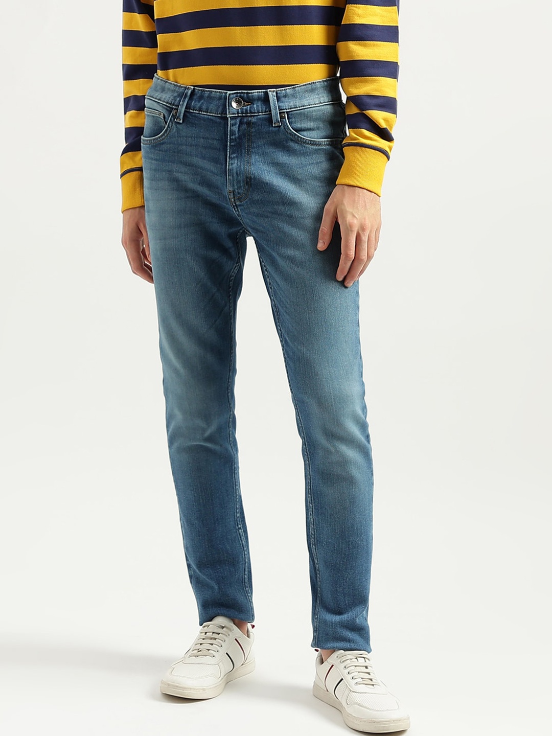 

United Colors of Benetton Men Skinny Fit Mid-Rise Clean Look Heavy Fade Jeans, Blue