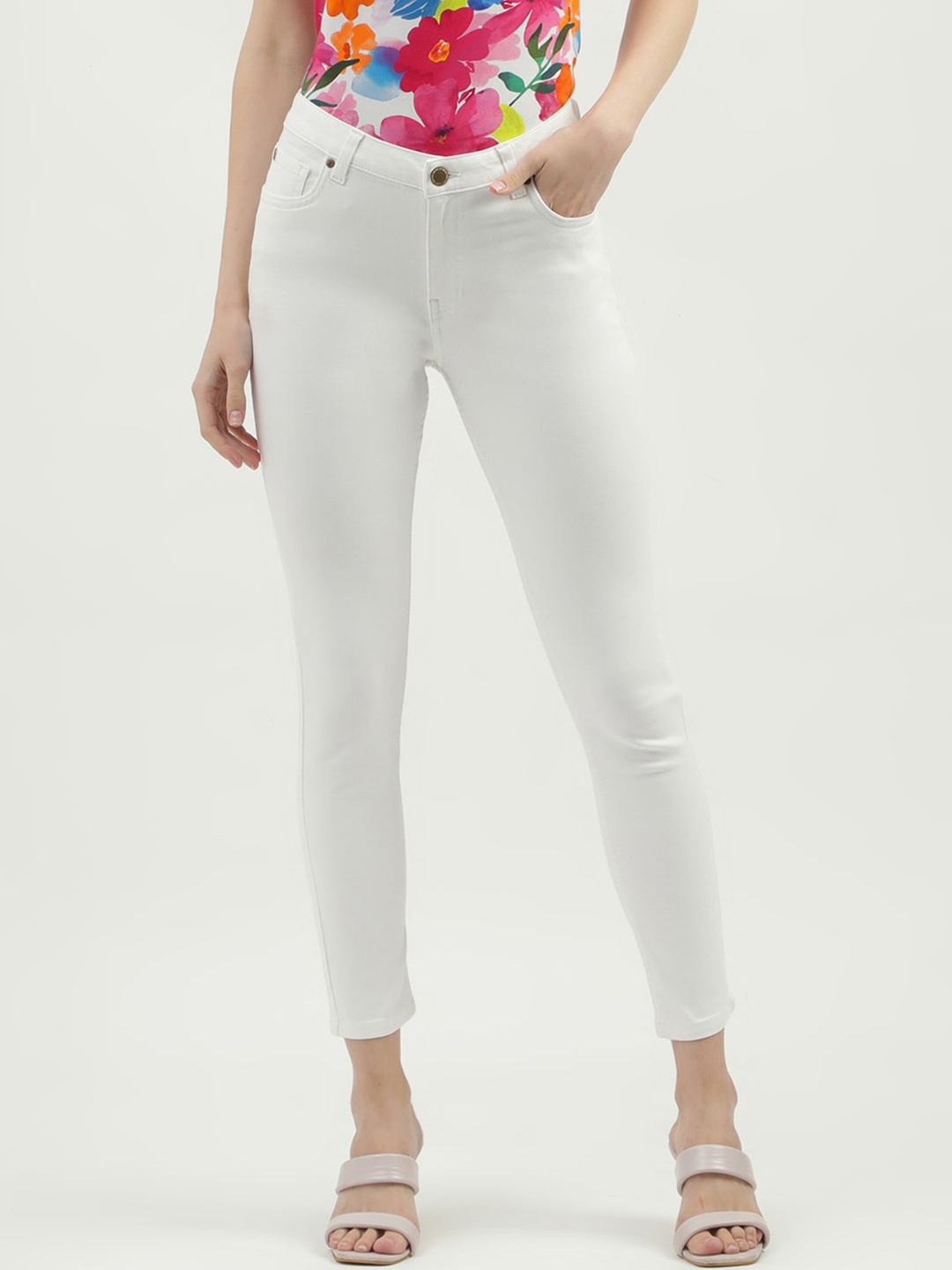 

United Colors of Benetton Women Cropped Skinny Fit Cotton Trousers, White