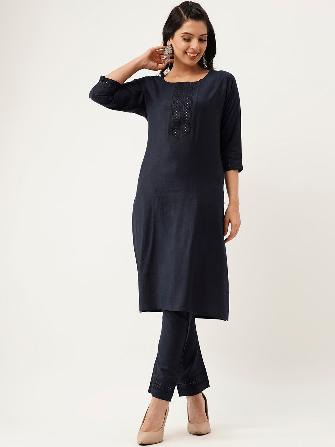 

ZOLA Thread Work Kurta With Trousers, Navy blue