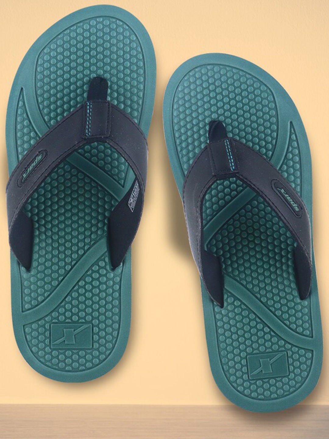 

Sparx Men Textured Thong Flip-Flops, Teal