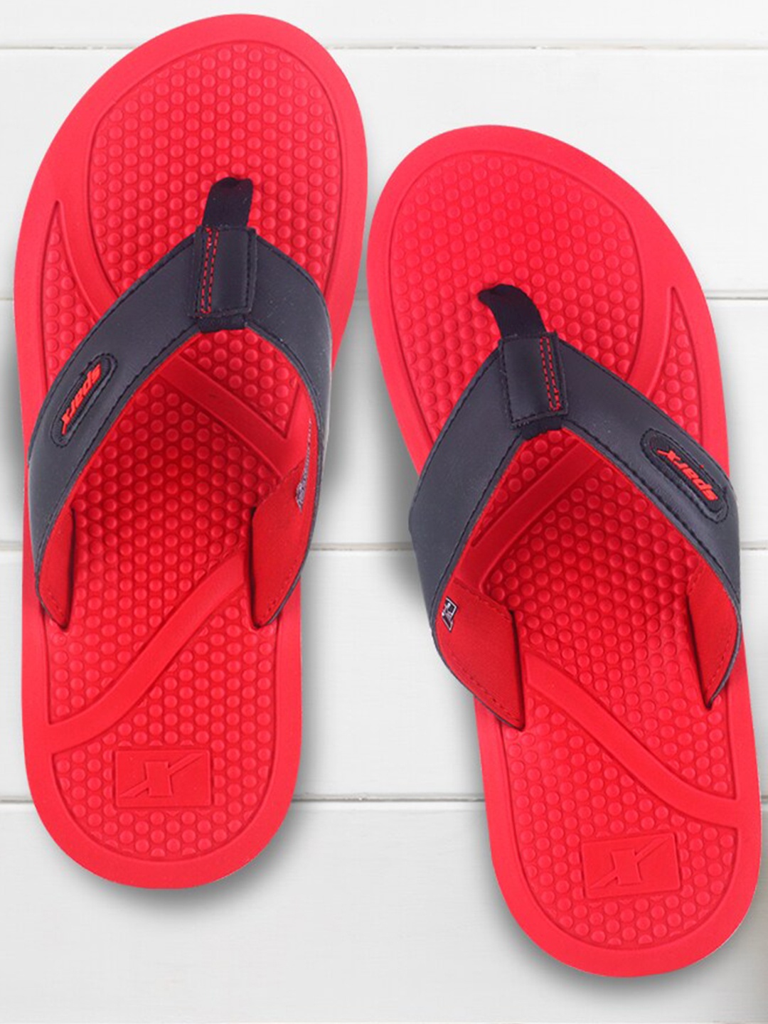 

Sparx Men Textured Thong Flip-Flops, Red